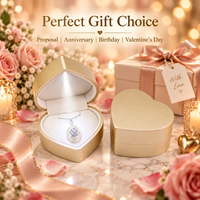 Boîte à bijoux lumineuse en forme de cœur, intérieur en velours, éclairage LED automatique, coque en plastique, pour cadeau de fiançailles ou d'anniversaire