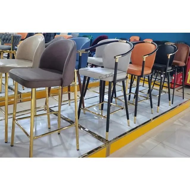 Meubles de haute qualité Restaurant Barber Chaises de salle à manger grises modernes Chaise en cuir synthétique pour hommes