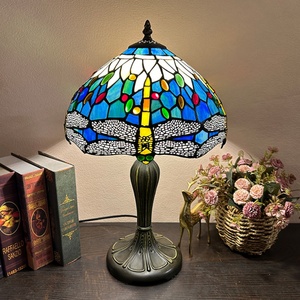 Lámpara de Techo LongHuiJing con Pantalla de Vidrio Estampado Estilo Americano, Diseño de Libélula Mediterránea Multicolor, 12 Pulgadas, LED, Ajustable y Flexible - Product Image 4