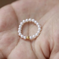 3-4mm AAA-Qualität Winzige Natürliche Süßwasserperlen Reisform Stretch-Ring S925 Silber Rhodium-Plattiert Elastischer Stapelbarer Ring