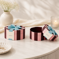 Caja Redonda de Cartón a Rayas, Elegante y Personalizada, con Tapa y Lazo de Cinta, Embalaje Reciclable para Pequeños Conjuntos de Regalo