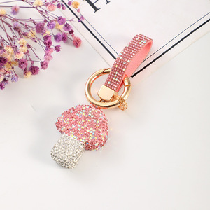 Wholesale New Design Bling Crystal Mushroom Eco-Friendly Style Carabiner Keychain Handbag Pendant Heart-shaped Key Chain