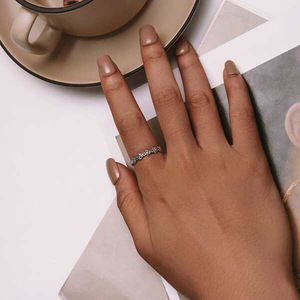 Anello Eternity con Fiori T0183, Anello da Donna con Onice Nero Rotondo, Pietra Naturale con Incastonatura a Pavé, Anelli di Fidanzamento alla Moda - Product Image 6