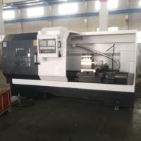Tour à lit plat CNC horizontal robuste CK6180 avec système Fanuc, portée de coupe 800 mm, longueur de travail 1500 mm, glissières à boîtier, broche simple