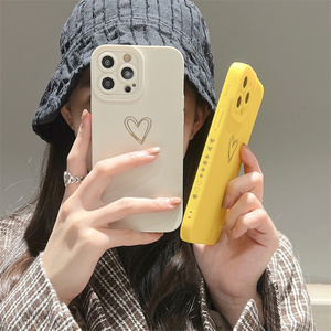 Funda para Teléfono Móvil con Corazón Dorado de Moda INS para <span class=keywords><strong>iPhone</strong></span> 16 Pro Max 15 Plus 14Pro 13 12 11 XS XR 7 Plus, Cubierta Trasera Suave de TPU - Product Image 4