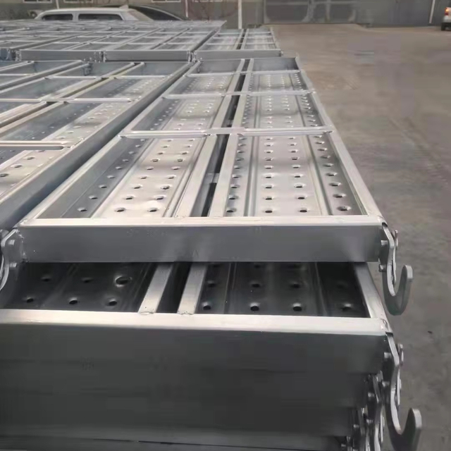 Europe Standard BS 2482 225*38*1.8*2M Size Steel Plank Board for Scaffolding Systems