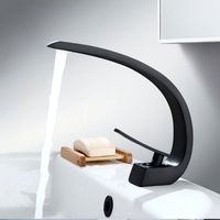 Robinet de lavabo en laiton à poignée unique, design incurvé créatif, à monter sur le plan, mitigeur chaud/froid pour salle de bain, vente en gros