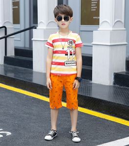 ชุดบอดี้สูทเด็กผู้ชาย แขนสั้น ลายตัวอักษรและลายทาง พร้อมกางเกงขาสั้นพิมพ์ลาย สำหรับเด็กวัยหัดเดิน ซื้อสินค้าออนไลน์ - Product Image 1