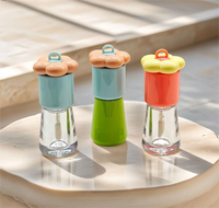 Emballage de gloss à lèvres rond de luxe de 4 ml, tube rouge rose en forme de cœur, applicateur en plastique avec bouchon à vis pour les cosmétiques de fard à joues