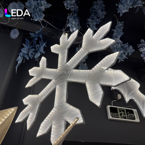 Lumières LED Flocon de Neige Décorations de Noël Éclairage Motif Flocon de Neige Décoratif pour Fêtes et Célébrations - Product Image 4