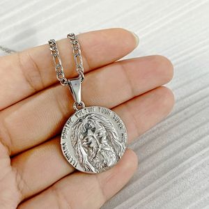 Collar Cristiano con Rostro de Jesucristo Chapado en Oro de 18k, Medallón de Acero Inoxidable con Imagen de Jesucristo, Joyería con Cabeza de Jesús - Product Image 3