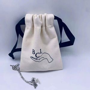 Sac à cordon en coton et lin personnalisé avec logo pour boucles d'oreilles, colliers, parfums – Pochette réutilisable pour bijoux et petits objets - Product Image 2