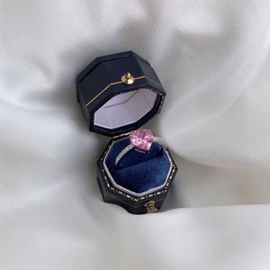 Bague de promesse Dylam Luxury pour femme, bijoux fins en argent sterling 925 plaqué rhodium, zircone cubique 5A CZ rose, forme cœur baguette - Product Image 2