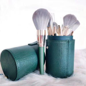 Set de Brochas de Maquillaje de Alta Calidad con Marca Privada, Mango de Madera, para Rubor, Polvo y Base, con Estuche - Product Image 6