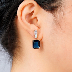 Orecchini Rettangolari con Zirconia Cubica Blu per Donne, Eleganti Gioielli da Sera e da Sposa - Product Image 4