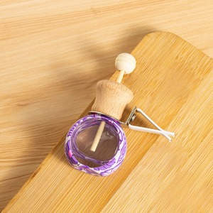 Botella de Perfume vacía de arcilla polimérica para coche, 10ml, tapa de madera, ambientador líquido pintado, aceite esencial, botella de aromaterapia para coche colgante - Product Image 3