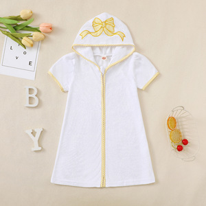 Telo da bagno in cotone per bambini con fiocco ricamato con cappuccio estivo - Product Image 5