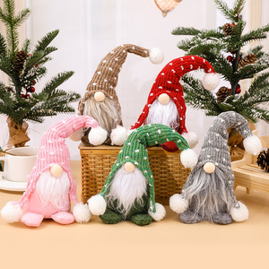 Poupée gnome sans visage en tricot de style nordique, chapeau à pompons multicolores, elfe en peluche pour la décoration de Noël, de l'étagère, du foyer et de la maison - Product Image 2