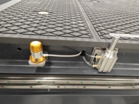 Graveur CNC ATC CA-2040 à faible bruit avec lubrification et positionnement automatiques pour la production en série en usine de meubles en bois