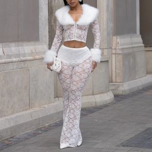 Nuevo Estilo 2026 Conjunto de Dos Piezas de Encaje Blanco para Mujer, Top Corto con Adornos Peludos y Pantalones Acampanados, Atuendo para Fiesta - Product Image 1