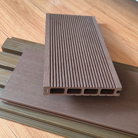 Nouveau revêtement de terrasse composite creux en PVC de 18 mm, résistant à l'eau, WPC, étanche, co-extrudé, imitation bois, facile à installer, pour extérieur et entrepôt