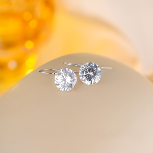Pendientes de Plata de Ley S925 con Circonita Cultivada en Laboratorio Certificada por IGI, Elegantes y Sencillos para Mujer, de Alta Gama, Combinables con Todo, para Uso Diario - Product Image 4