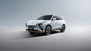 Dongfeng Forthing <span class=keywords><strong>Friday</strong></span>, SUV à énergie nouvelle, conduite à gauche, sièges en cuir, pneus R17, batterie au lithium foncée, voiture 100% électrique - Product Image 2