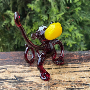 Figura de Mono de Vidrio Soplado a Mano con Plátano Marrón y Detalles Rojos, Decoración Coleccionable de Pascua, Arte Artesanal de Rajasthan - Product Image 2
