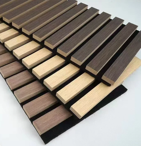 Pannello Murale Scanalato in Legno MDF Ecologico Moderno, Quercia Grigia Impermeabile, NRC 80%, 600*2400*21mm, Fonoassorbente <span class=keywords><strong>e</strong></span> Isolante per Hotel - Product Image 1