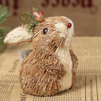Arts et artisanat d'animaux mignons petit lapin renversé décorant avec des accessoires de fleurs de poussées