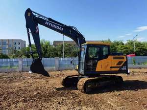 Excavatrice sur chenilles Hyundai HX135 de 13,5 tonnes, excellente performance, en vente à prix avantageux - Product Image 2