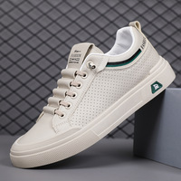 Nouvelles baskets décontractées blanches pour hommes Printemps 2026, respirantes, avec tige en microfibre et semelle intermédiaire épaisse en EVA, style skateboard, confortables et respirantes