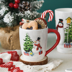 Taza de té de cerámica con muñeco de nieve de Navidad rural noruego para oficina o uso doméstico Taza de agua - Product Image 3