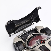 Modèle de voiture miniature en alliage d'aluminium à l'échelle 1:18 personnalisé pour la décoration de la maison