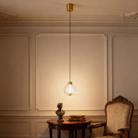 Lampe suspendue élégante en verre texturé transparent avec capuchon en or brossé, LED intégrée 3000K lumière chaude, garantie 2 ans