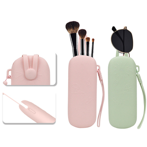 Étui à lunettes portable en silicone de qualité alimentaire, étui à lunettes de soleil, sac à lunettes, nouveau design avec crochet – Vente en gros - Product Image 3