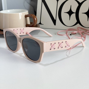 <span class=keywords><strong>Gafas</strong></span> <span class=keywords><strong>de</strong></span> <span class=keywords><strong>Sol</strong></span> <span class=keywords><strong>de</strong></span> Mujer <span class=keywords><strong>con</strong></span> Correa Rosa Flor <span class=keywords><strong>de</strong></span> Cerezo, Estilo Coreano <span class=keywords><strong>de</strong></span> Alta Gama, <span class=keywords><strong>Gafas</strong></span> <span class=keywords><strong>de</strong></span> <span class=keywords><strong>Sol</strong></span> Deportivas para <span class=keywords><strong>Hombre</strong></span> <span class=keywords><strong>con</strong></span> Cordón, <span class=keywords><strong>Gafas</strong></span> para Correr - Product Image 1