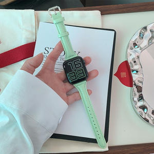<span class=keywords><strong>Correa</strong></span> de <span class=keywords><strong>Reloj</strong></span> de Cuero Encerado Premium, <span class=keywords><strong>Correa</strong></span> Suave Compatible con <span class=keywords><strong>Apple</strong></span> <span class=keywords><strong>Watch</strong></span> Series 9 8 7 6 SE Ultra 2, <span class=keywords><strong>Correa</strong></span> Ajustable - Product Image 5