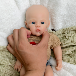 Bambola in Silicone Realistica da 12 Pollici, Neonata con Occhi Aperti, Giocattolo Morbido per Regali Festivi - Product Image 3