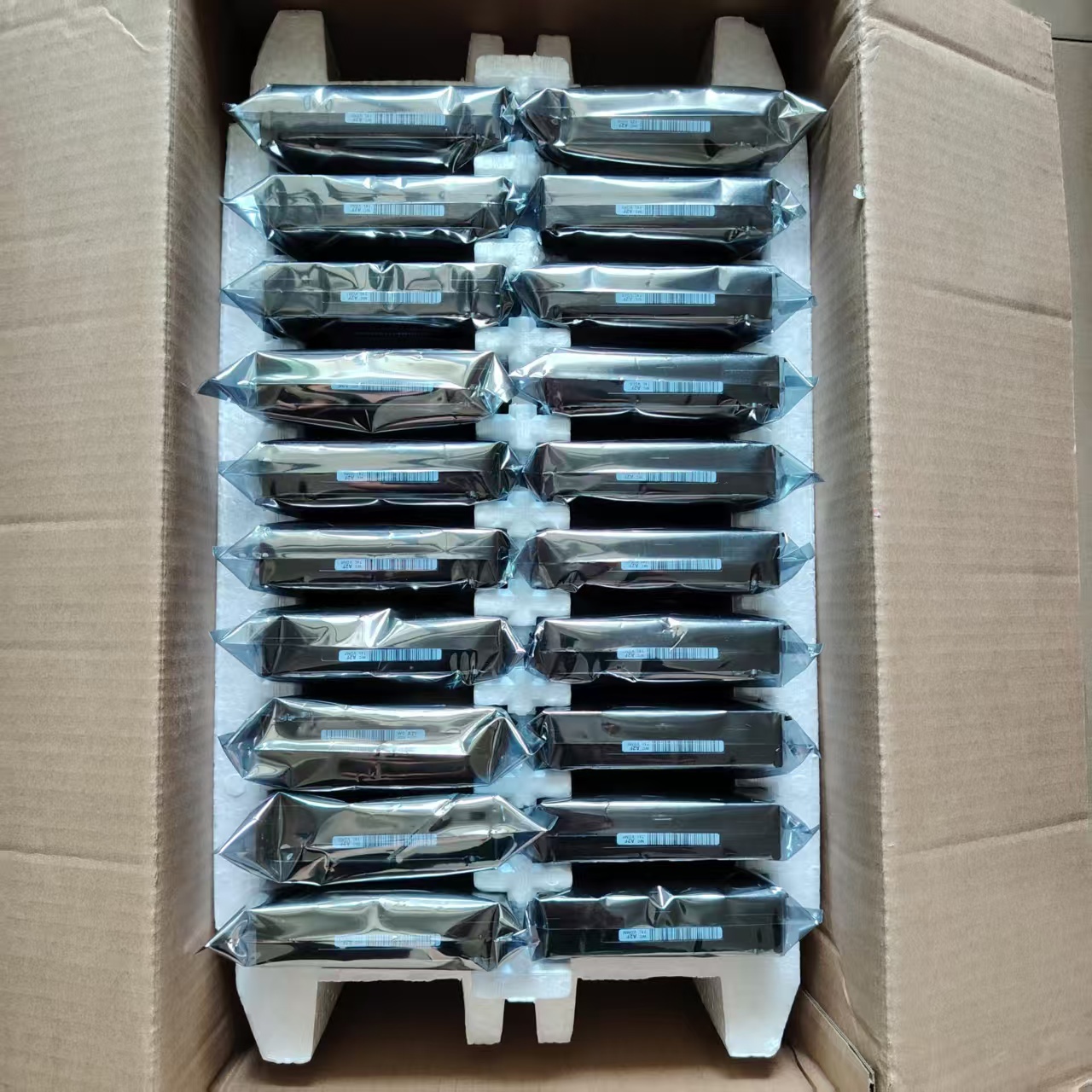 For <strong>1TB</strong> <strong>NAS</strong> Internal <strong>Hard</strong> <strong>Drive</strong> 5900 RPM SATA 3.5" 64MB Cache 6Gb/s Interface 100-200MB/s Read/Write Refurbished for Server