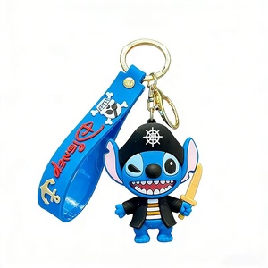 Llavero <span class=keywords><strong>de</strong></span> dibujos animados <span class=keywords><strong>de</strong></span> piratas: <span class=keywords><strong>Mickey</strong></span>, Minnie y Pato Donald, figura colgante para bolso o coche - Product Image 1