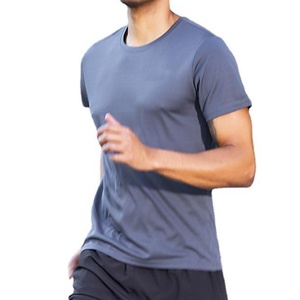 XIANGYU T-shirt sportiva da uomo <span class=keywords><strong>a</strong></span> girocollo <span class=keywords><strong>a</strong></span> maniche corte con motivo <span class=keywords><strong>a</strong></span> <span class=keywords><strong>pois</strong></span>, ad asciugatura rapida e traspirante in mesh, ideale per palestra, corsa e allenamento - Product Image 2