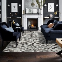Extrem luxuriöser, individuell gestalteter Patchwork-Teppich aus echtem Kuhfell und Teppich für die Inneneinrichtung