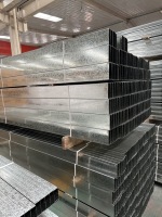 Fabrication de châssis de suspension de plafond Profilés métalliques galvanisés Canal de fourrure UD CD UK Matériau de construction de quille légère pour cloisons sèches