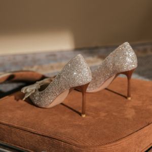 รองเท้าส้นสูงสำหรับงานเลี้ยงฤดูร้อนสำหรับผู้หญิง ดีไซน์ทันสมัย หนังแท้ หัวแหลมเล็ก ส้นเข็มสูงพิเศษ กันลื่น - Product Image 3