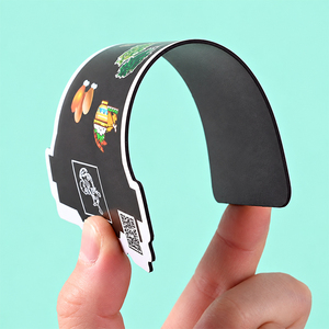 Aimant de réfrigérateur publicitaire en PVC, design personnalisé, détails en relief colorés, toucher doux, avec support magnétique, pour projets environnementaux - Product Image 4