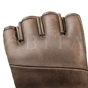Gants d'entraînement MMA sur mesure avec sangle de poignet réglable, demi-doigts, imperméables et respirants, ajustement confortable - Product Image 6