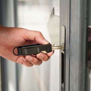 Thông minh kim loại <span class=keywords><strong>Key</strong></span> <span class=keywords><strong>Organizer</strong></span> giữ 2-6 phím Ví người đàn ông RFID khối nhôm móc chìa khóa tối giản trường hợp chủ cho Keychain chặt - Product Image 6