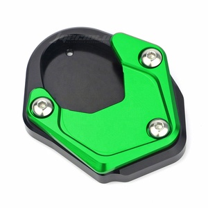 Pour <span class=keywords><strong>KAWASAKI</strong></span> VERSYS650 NINJA400 <span class=keywords><strong>Z400</strong></span> Z250 KLX250 KLE650 support latéral de pied de moto agrandir accessoires de plaque d'extension de béquille - Product Image 1