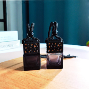 Wholesale 8ml Square Empty <strong>Car</strong> Air Freshener Fragrance <strong>Diffuser</strong> Hanging <strong>Car</strong> Perfume Bottle with Wood Cap - Product Image 4
